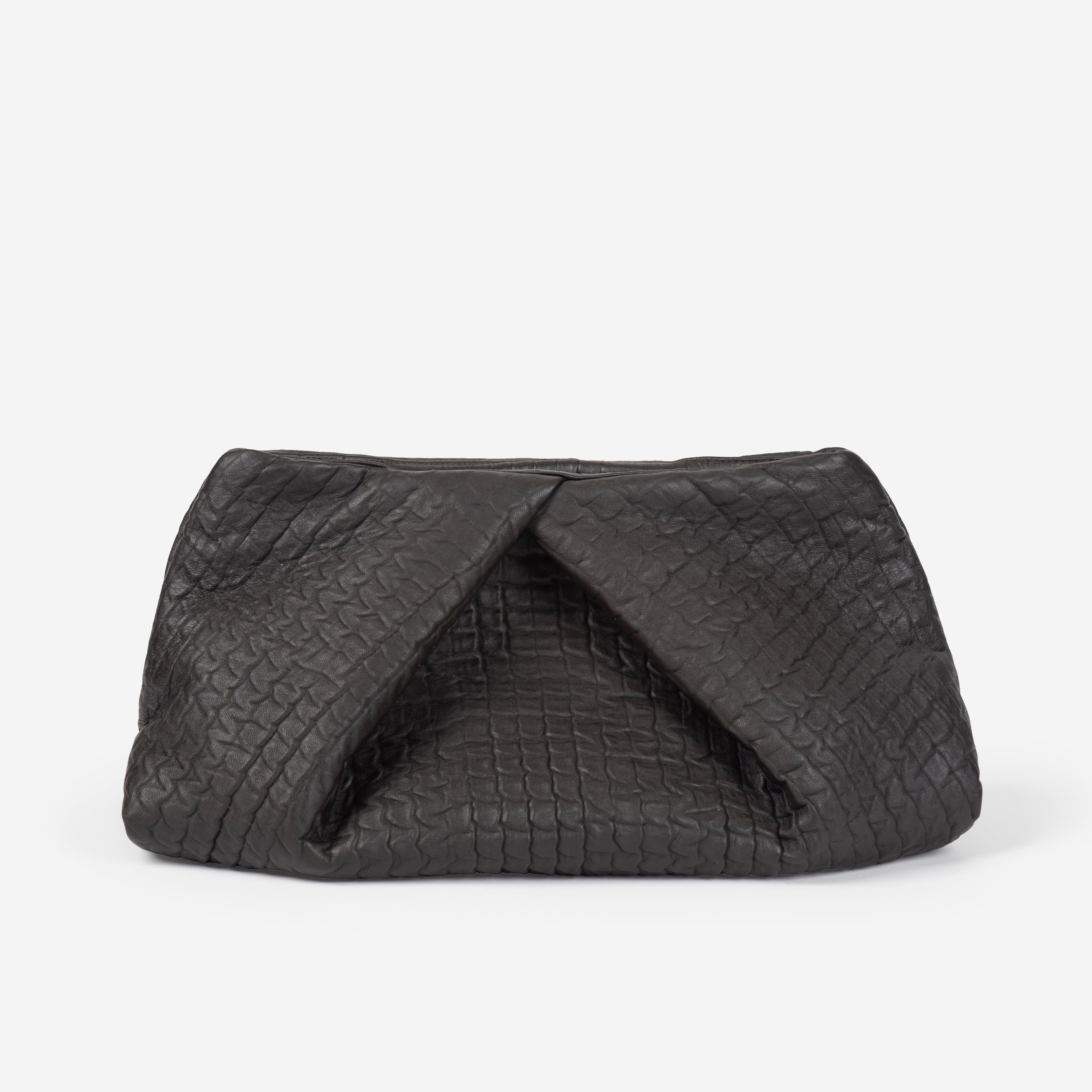 Pliya midi Clutch Pleated Pattern